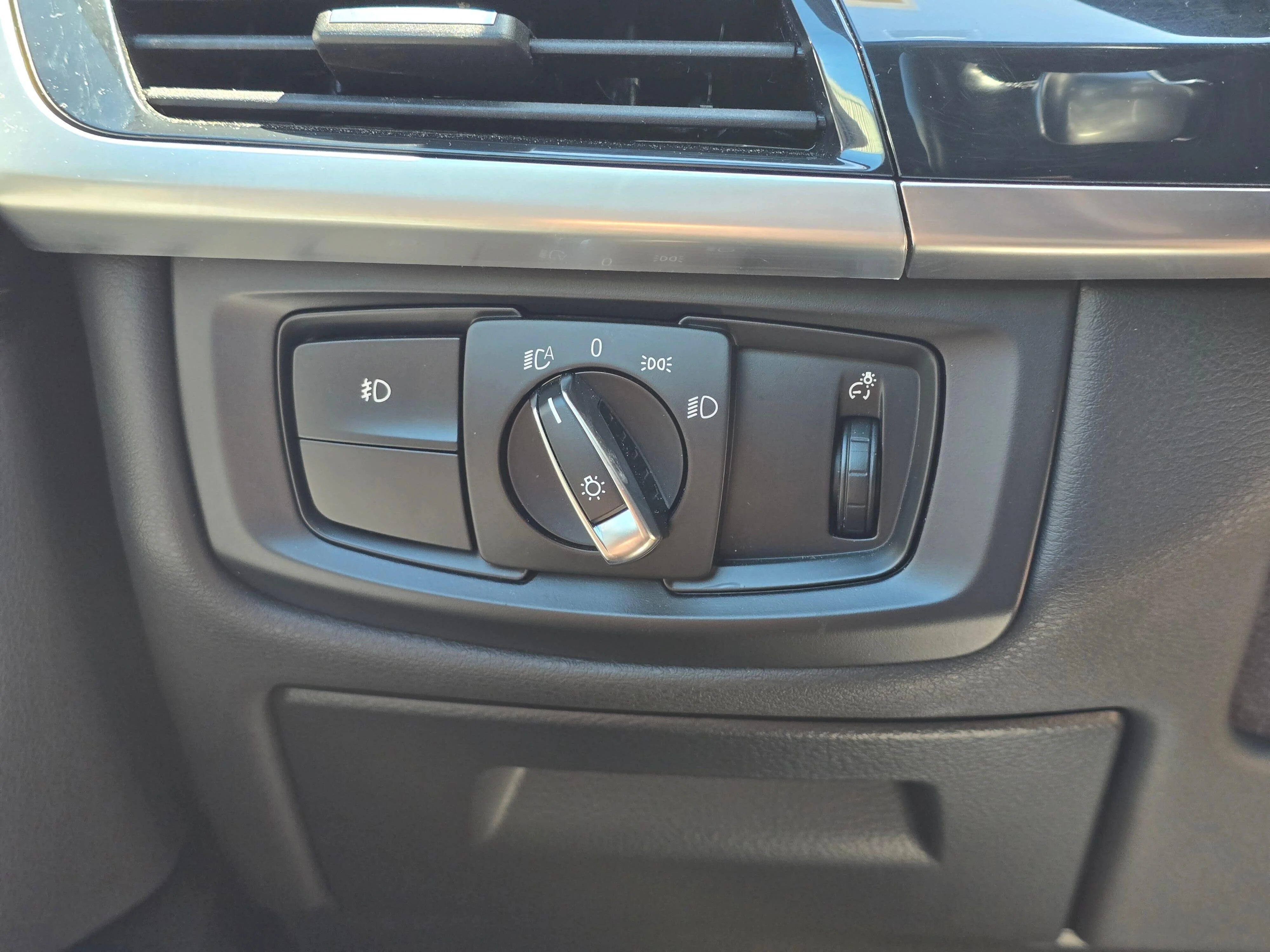 Used 2018 Space Gray Metallic BMW xDrive35i image 19