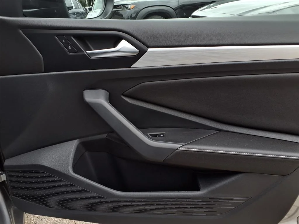2025 Volkswagen Jetta Sport - Photo 24