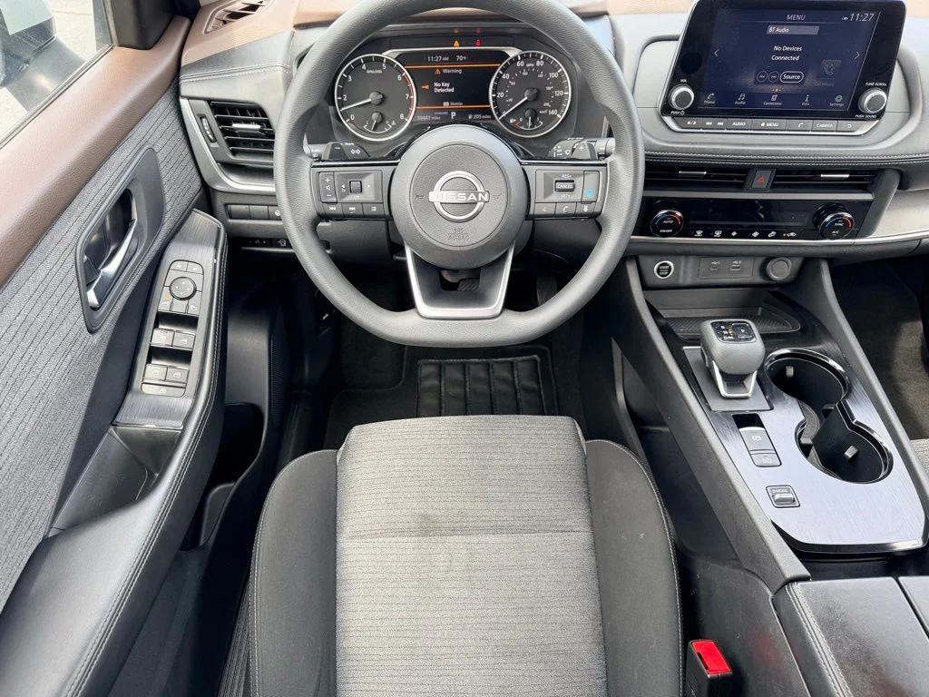 Used 2023 Silver Nissan SV image 18