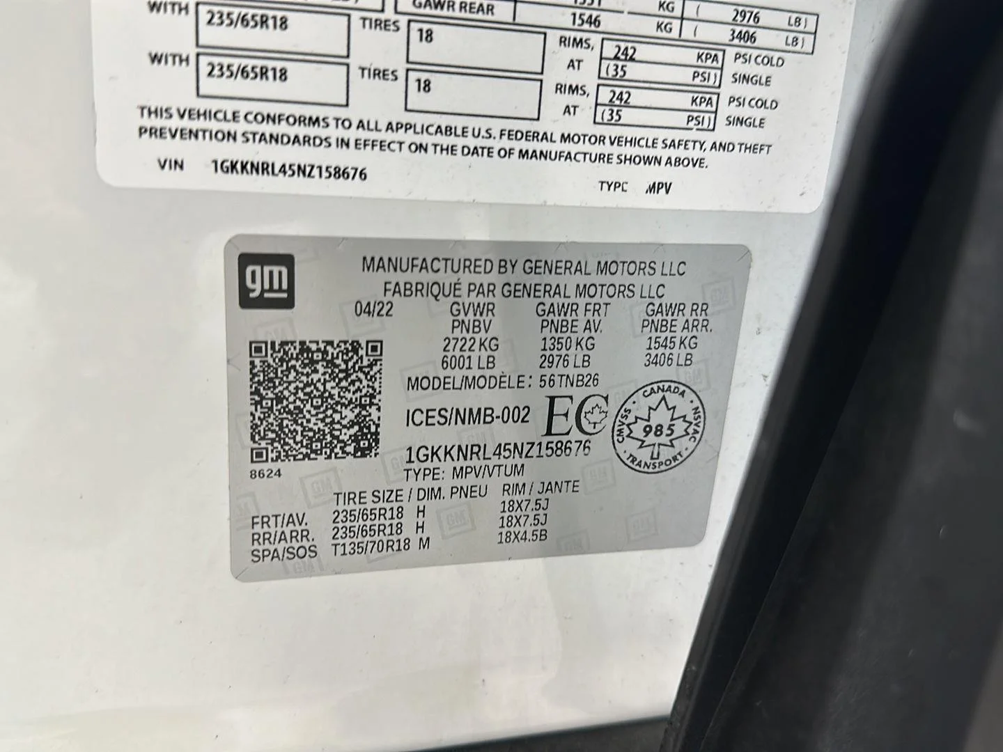 Used 2022 Summit White GMC SLE image 29