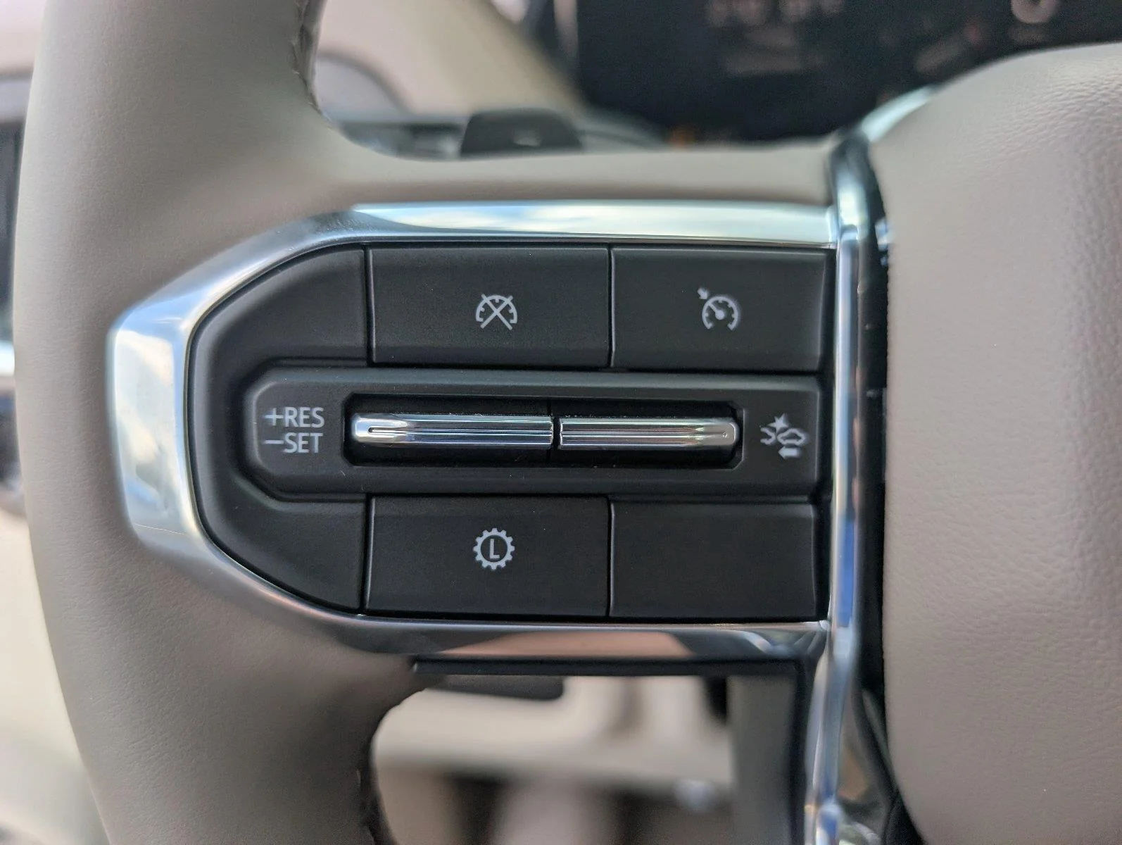 New 2026 Glacier White Tricoat GMC Denali image 26
