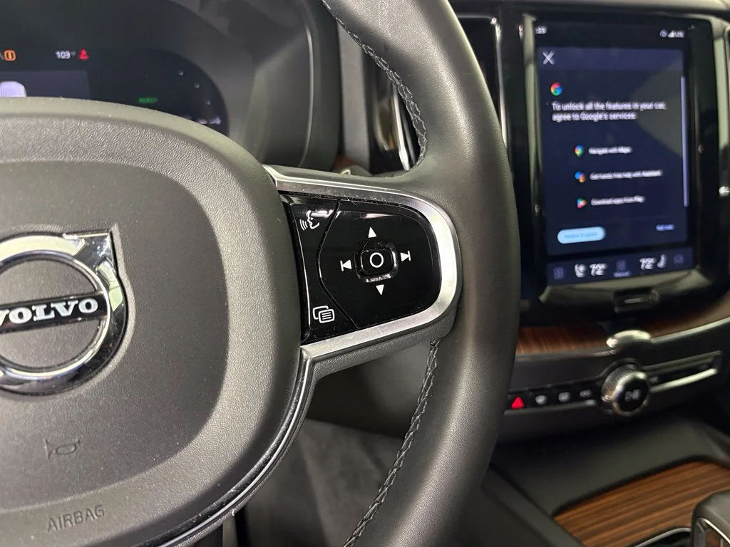 Used 2024 White Volvo T8 Plus Dark Theme image 21
