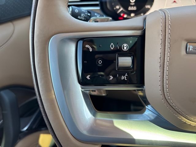 Certified Used 2025 Velocity Blue SV Bespoke Ultra Gloss Land Rover Autobiography image 22