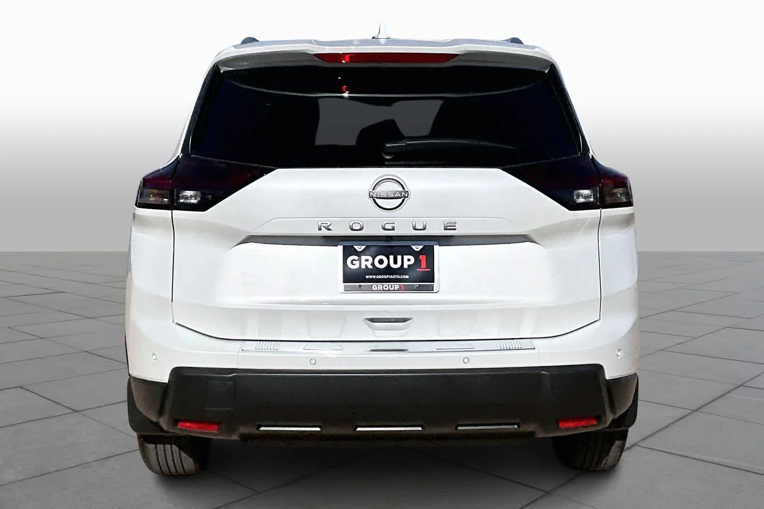 New 2026 Everest White Pearl TriCoat Nissan SV image 4