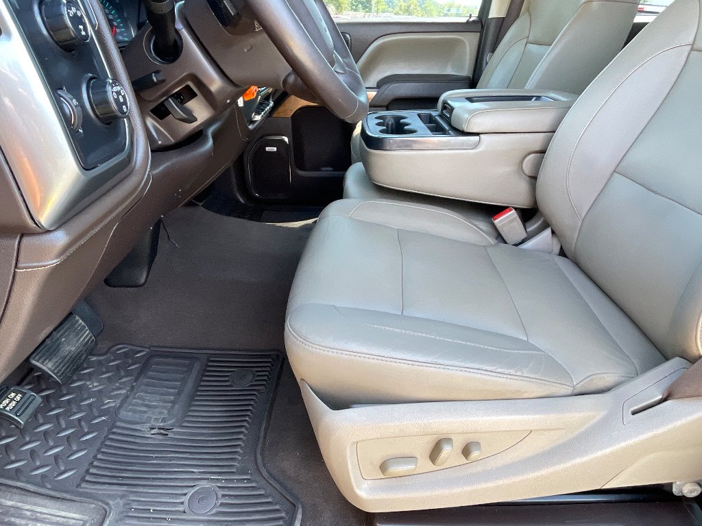 Used 2019 Havana Brown Metallic Chevrolet LTZ image 14