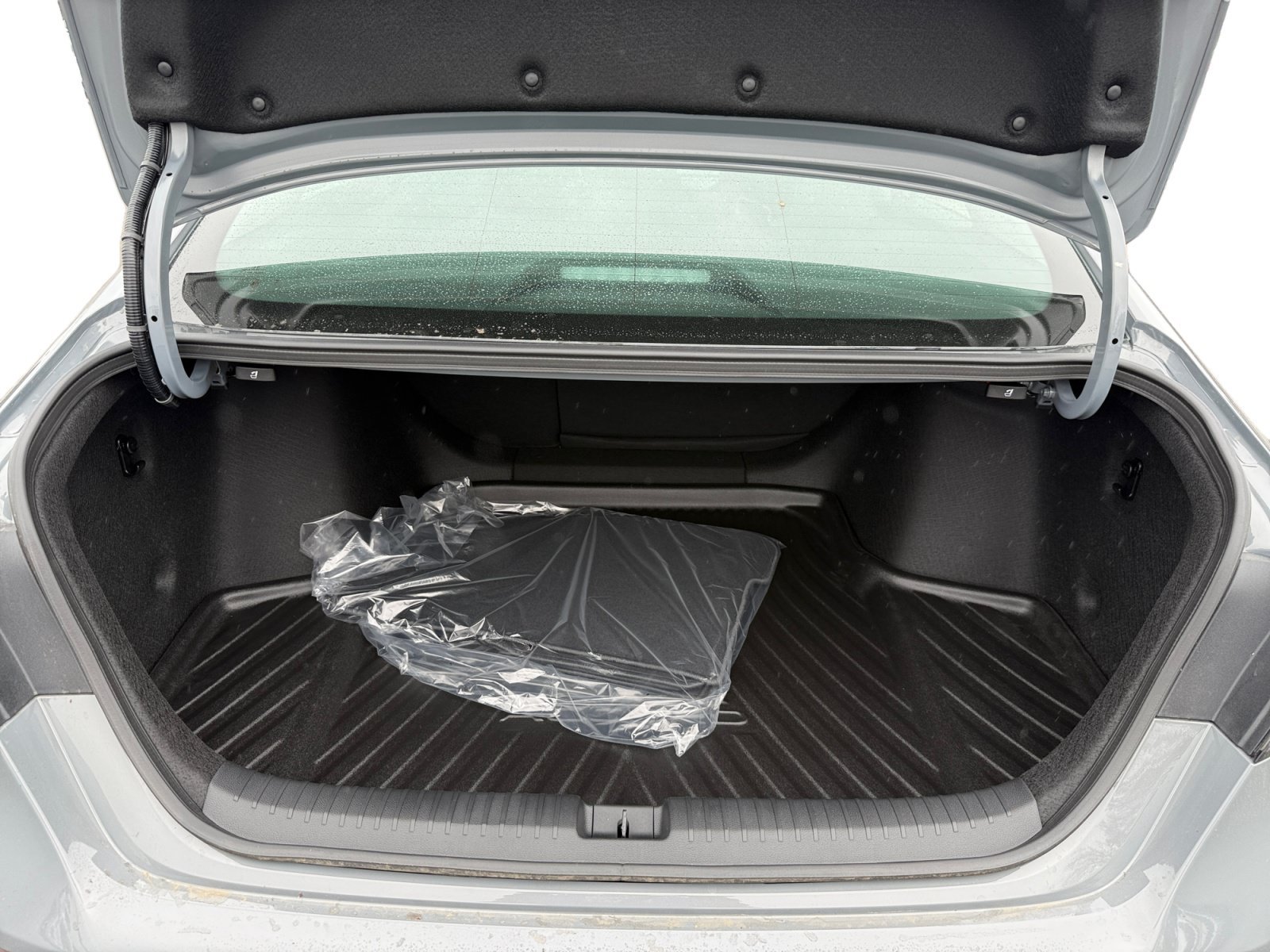New 2026 Urban Gray Pearl Honda Touring image 17