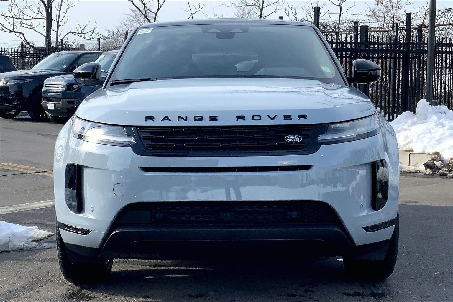 New 2026 Arroios Grey Land Rover S image 3