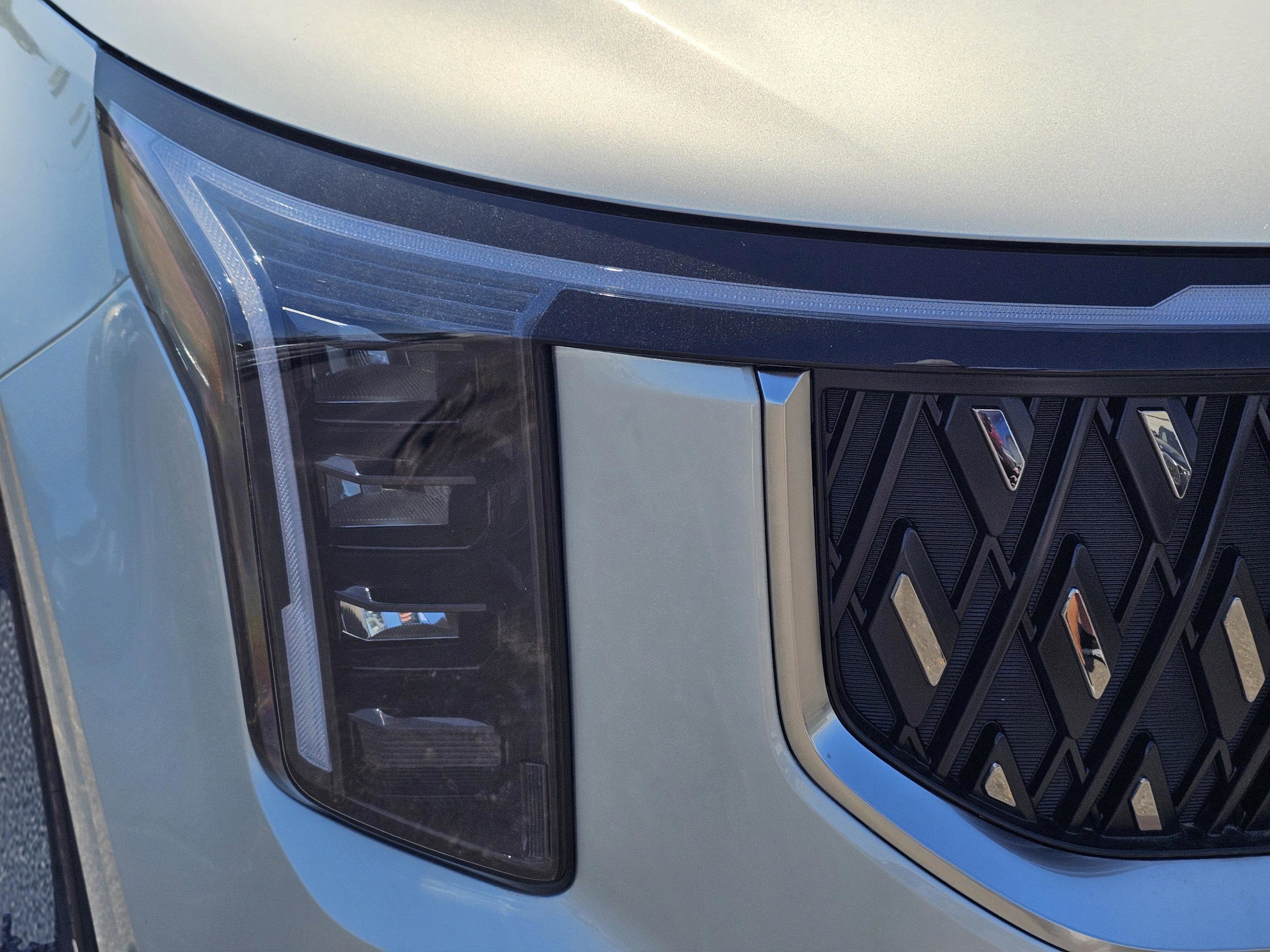 New 2026 Ivory Silver Kia EX image 4