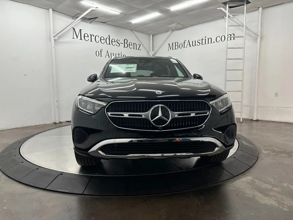 New 2026 Black Mercedes-Benz GLC 300 image 2