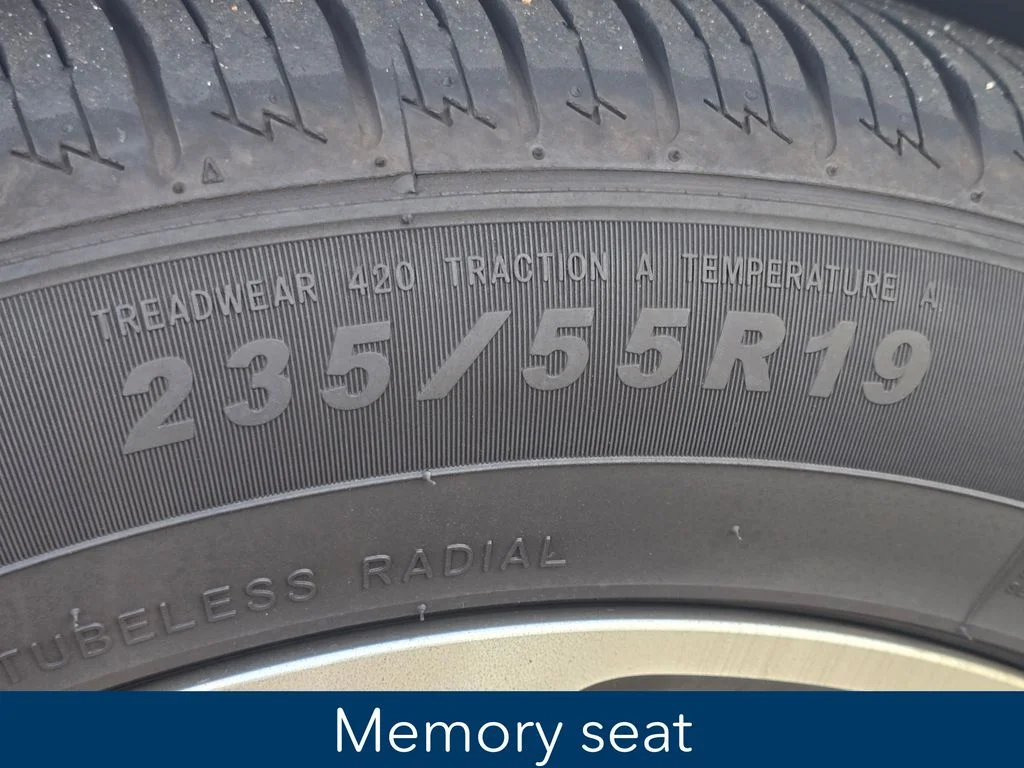 Used 2024 White Honda Touring image 9