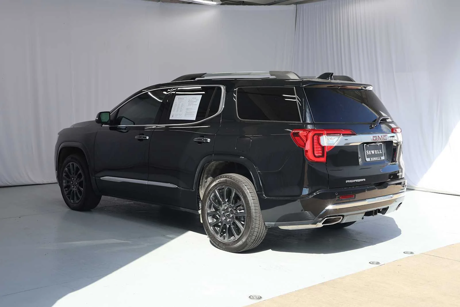Used 2023 Ebony Twilight Metallic GMC Denali image 5