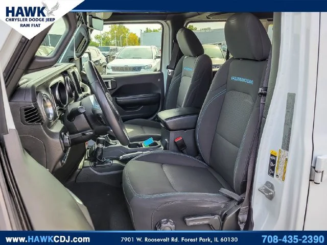 Used 2023 White Jeep Rubicon 4xe image 8