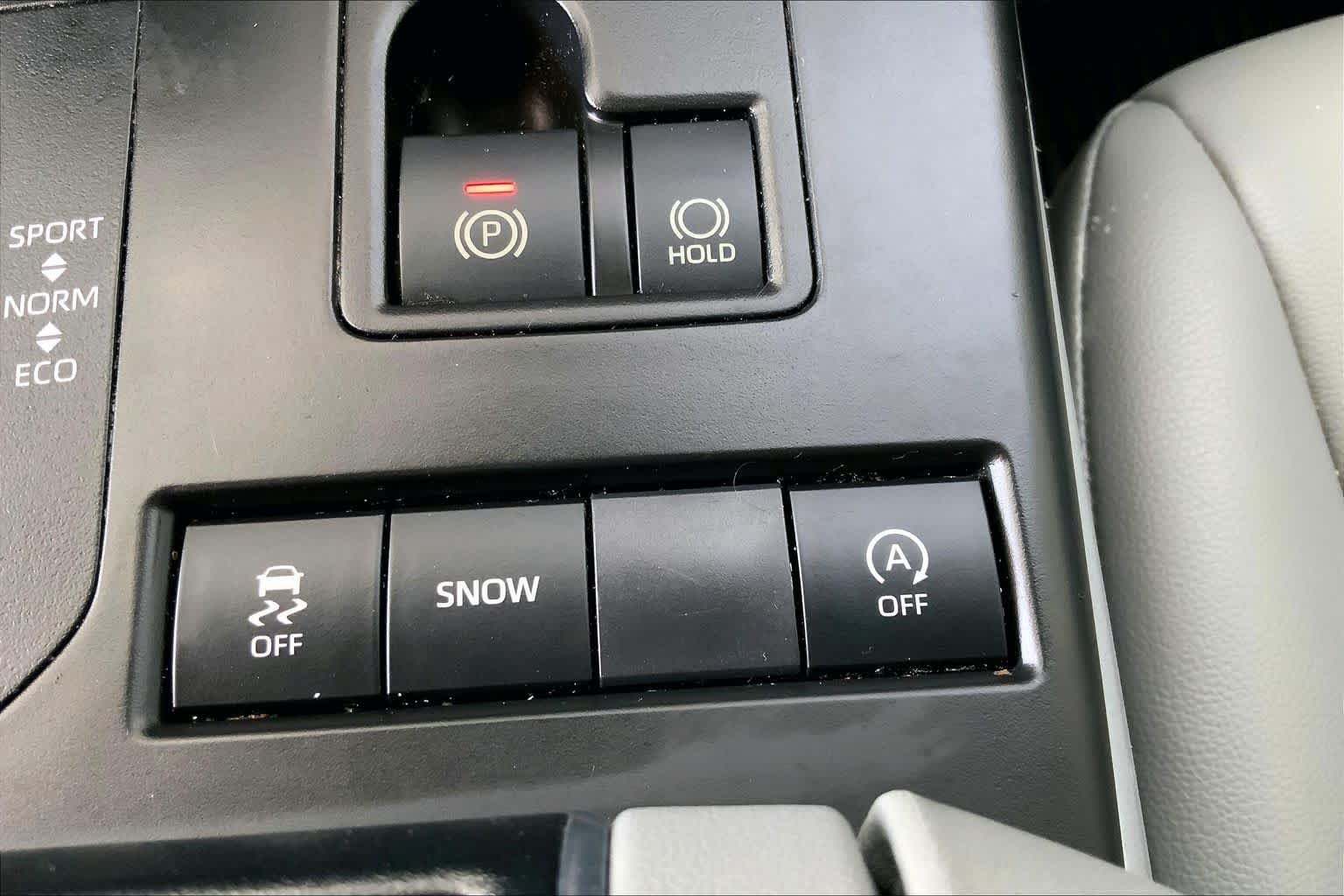 Used 2021 Blizzard Pearl Toyota XLE image 33