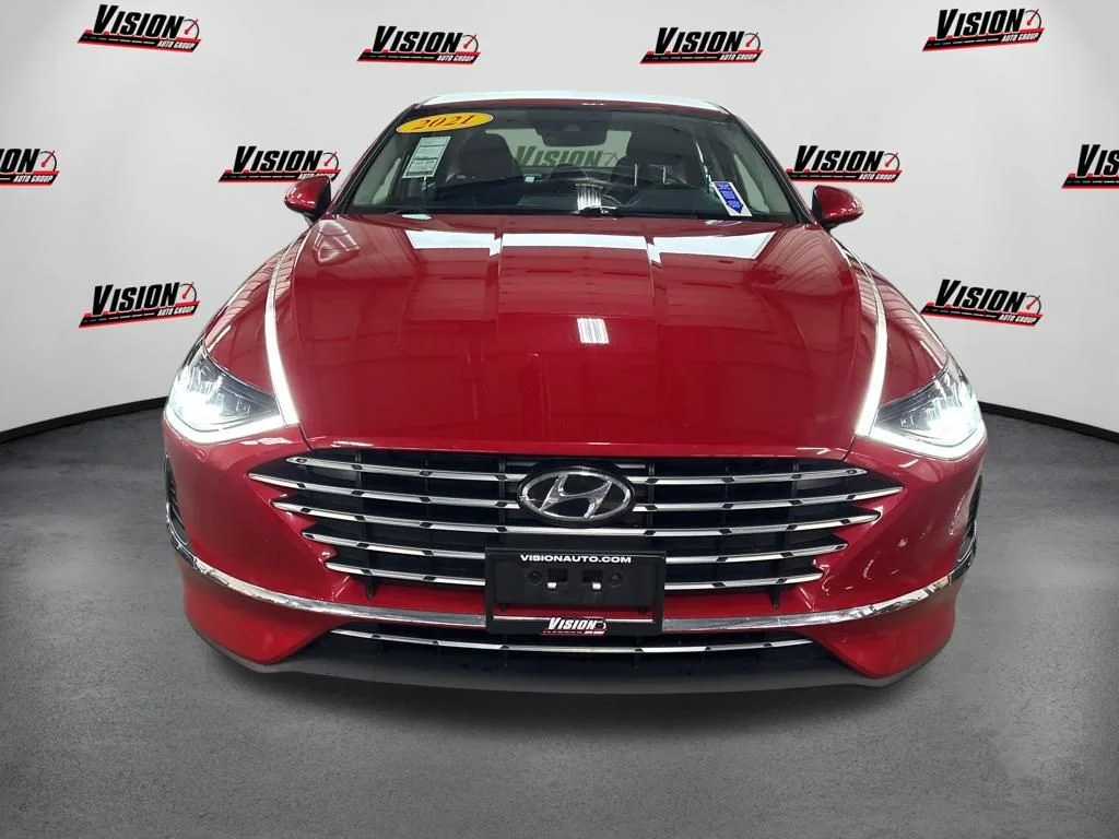 Certified Used 2021 Red Hyundai Blue image 2