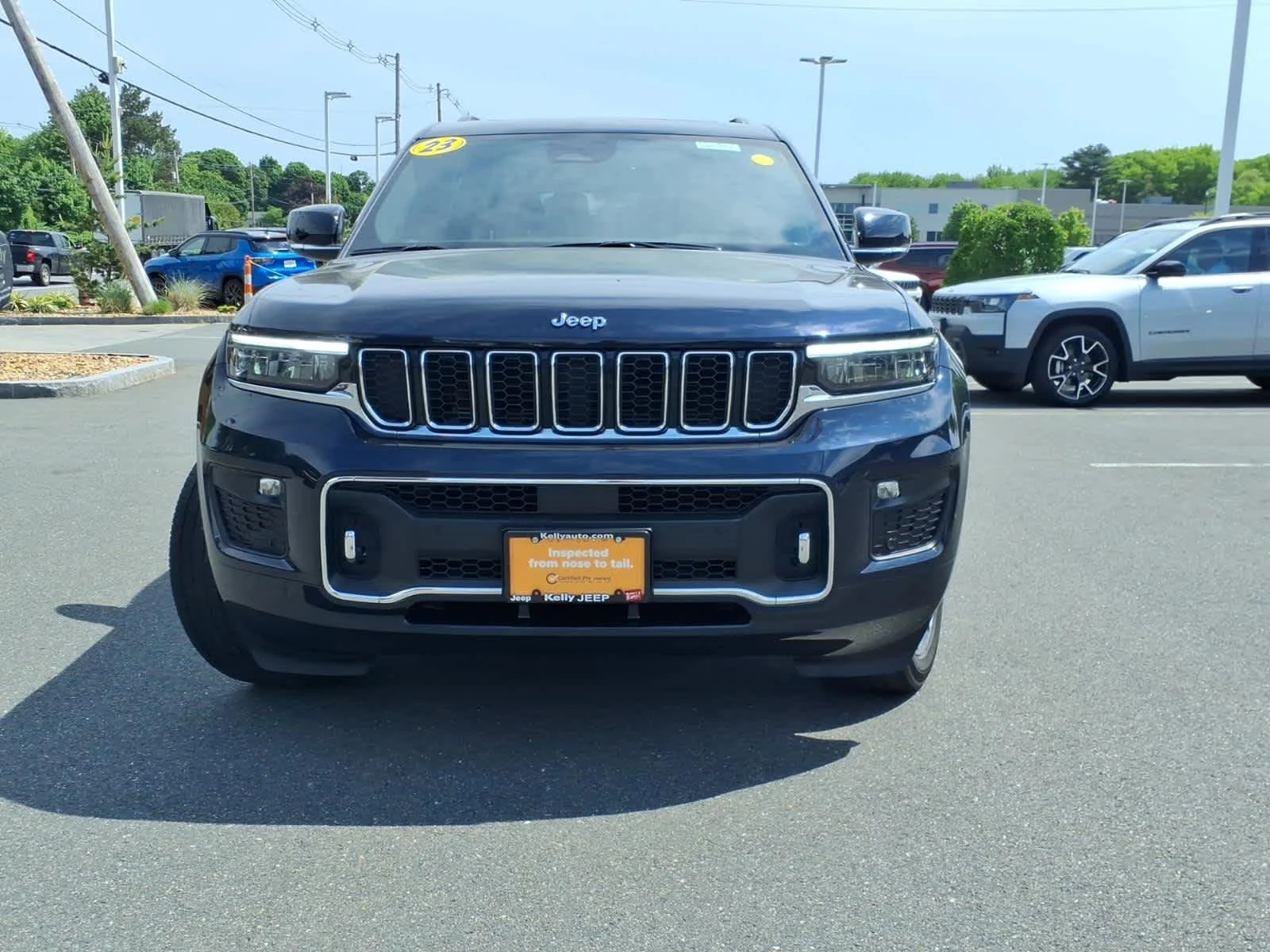 Certified Used 2023 Midnight Sky Jeep Overland image 3