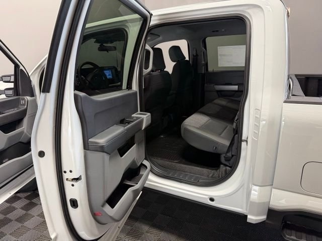 New 2026 Oxford White Ford F-250® XLT image 18
