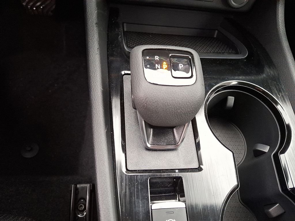 2026 Nissan Rogue — photo 10