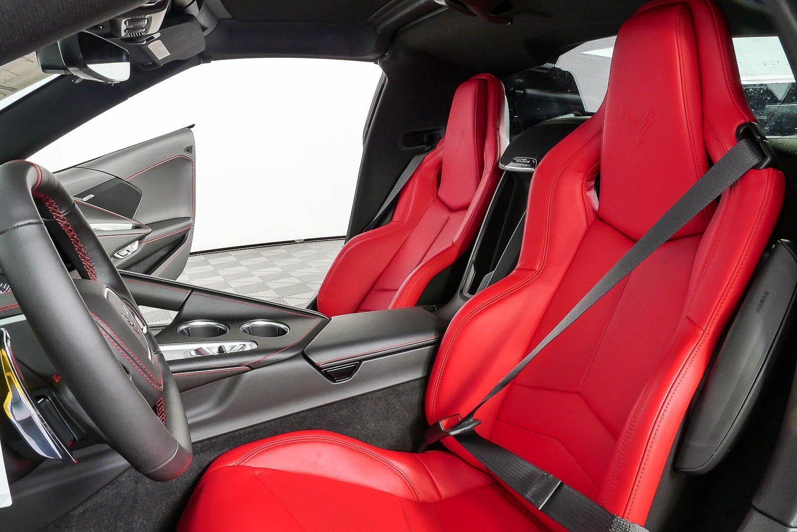 New 2027 Arctic White Chevrolet 1LT image 5