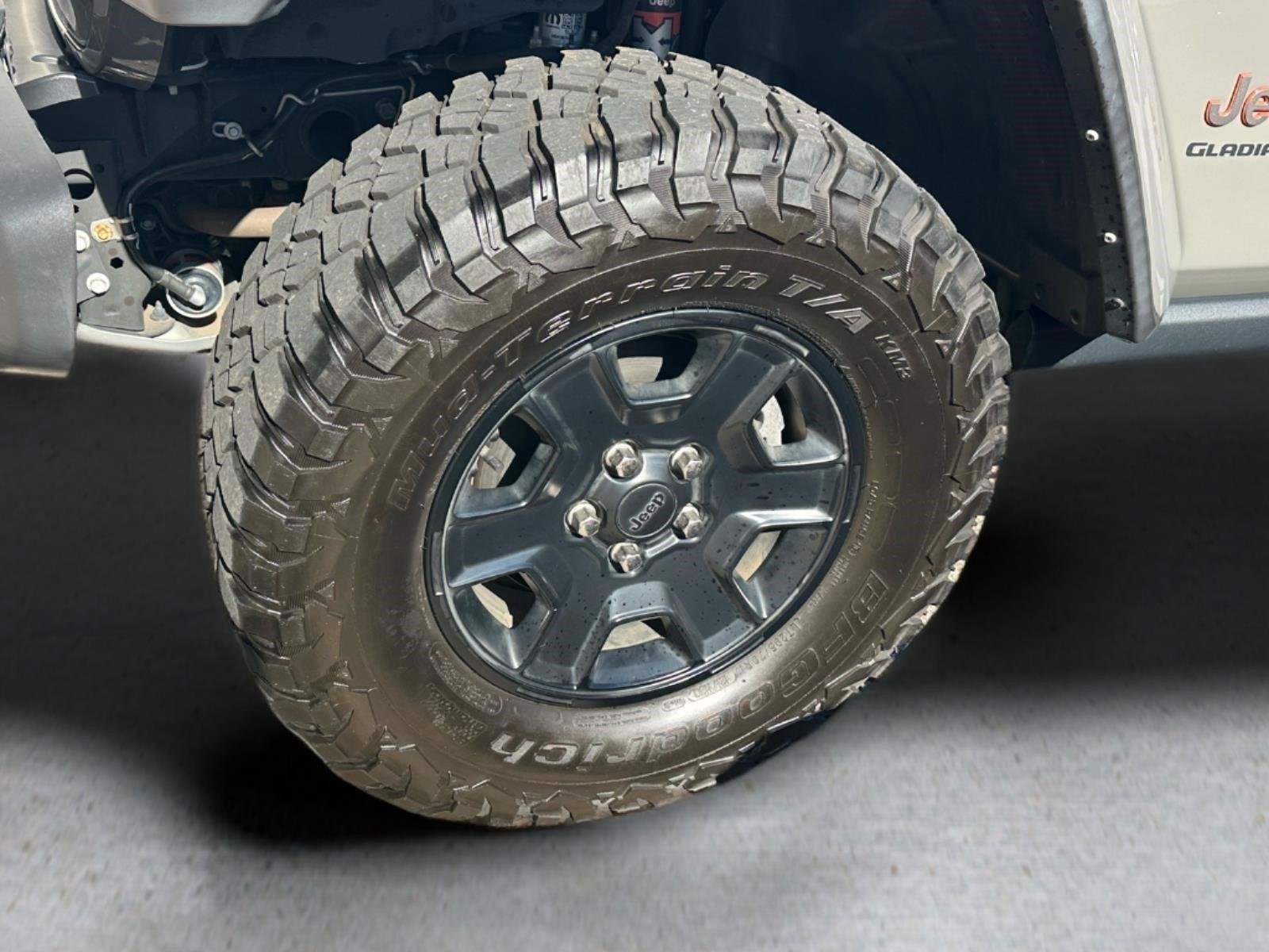 Used 2022 Sting-Gray Clearcoat Jeep Mojave image 22