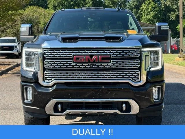 Used 2022 Onyx Black GMC Denali DRW image 2