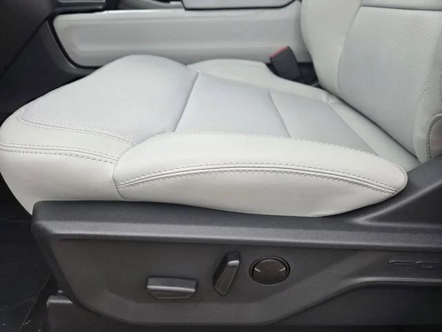 New 2026 Star White Metallic Tri-Coat Ford MAX Platinum® image 35
