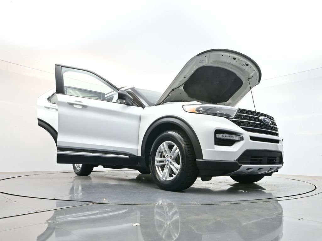 Used 2023 White Ford XLT image 42