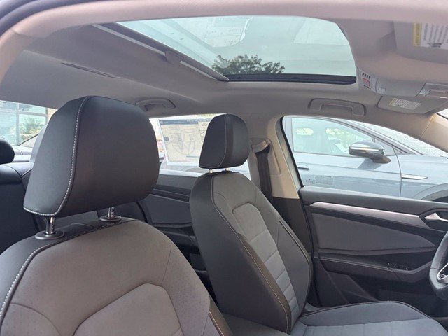 New 2027 Monument Gray Volkswagen 1.5T SE image 22
