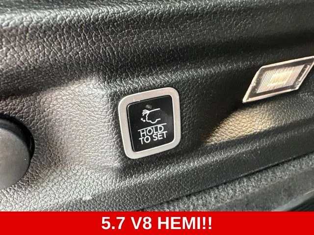 Used 2023 Black Jeep Summit image 21