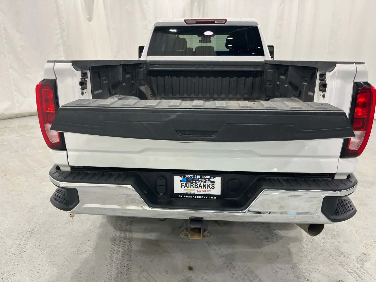 Used 2024 Summit White GMC Pro image 12