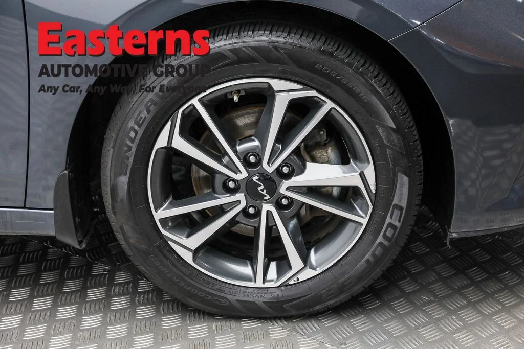 Used 2023 Gray Kia LXS image 30
