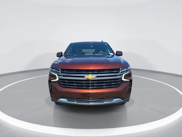 Used 2022 Orange Chevrolet LT image 3