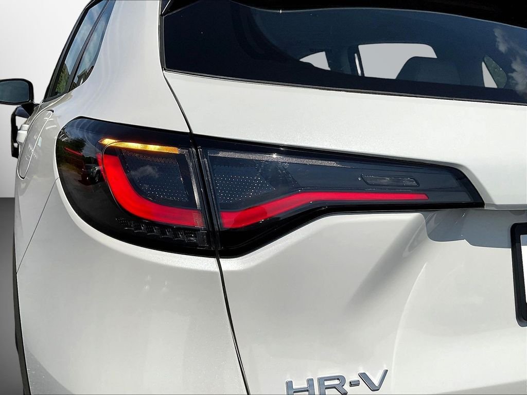 Used 2024 White Honda LX image 25