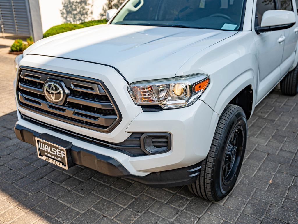 Used 2018 Super White Toyota SR image 14