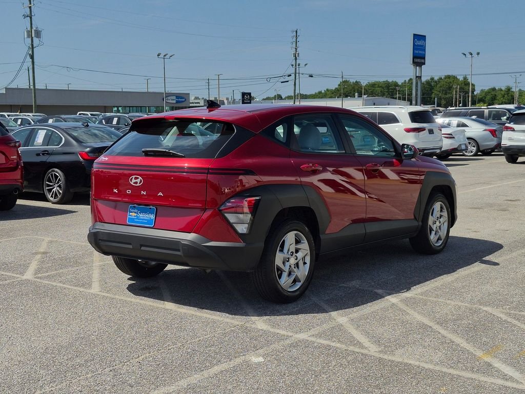 Used 2024 Red Hyundai SE image 5