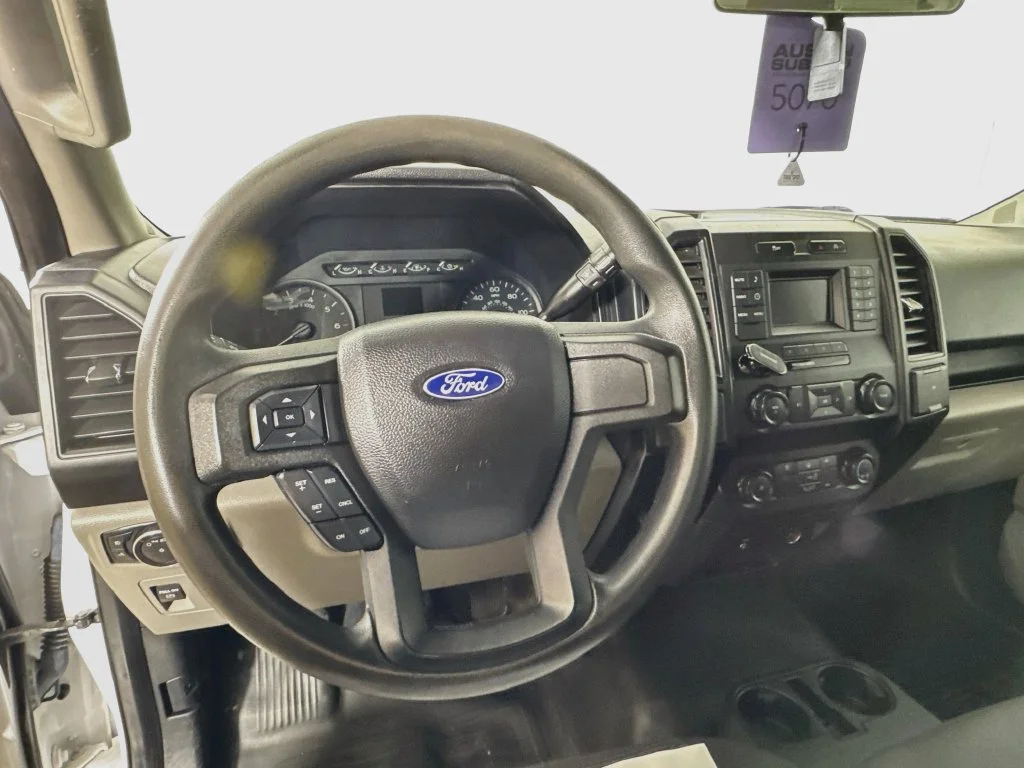 Used 2019 White Ford XL image 11