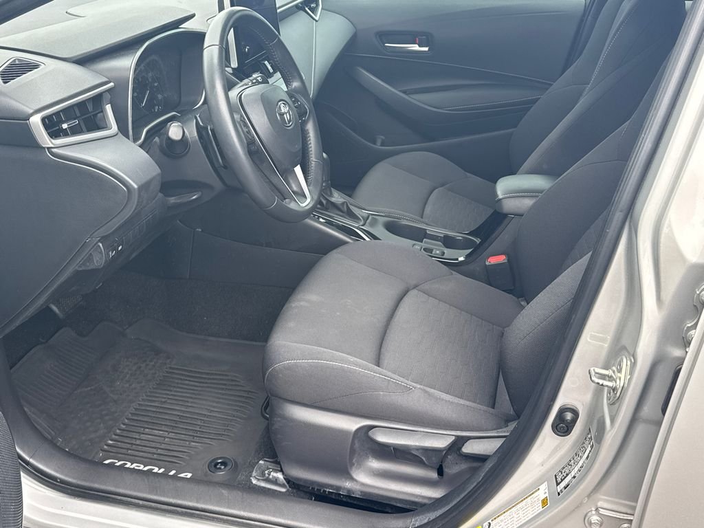 Used 2023 Silver Toyota SE image 9