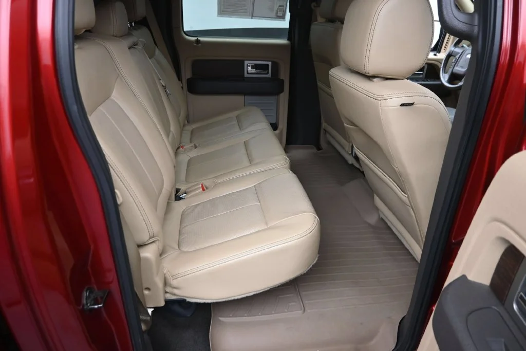 Used 2014  Ford Lariat image 10