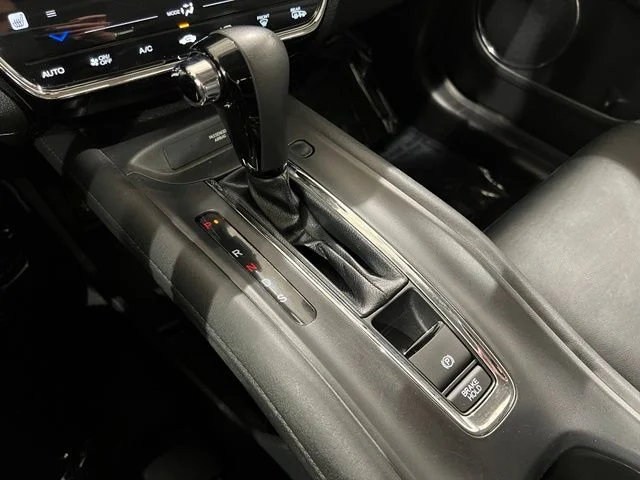 Used 2018 Black Honda EX-L image 18