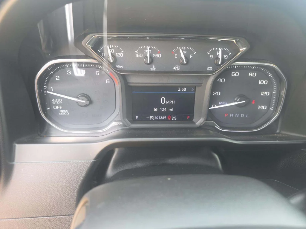 Used 2019 Summit White GMC Elevation image 10