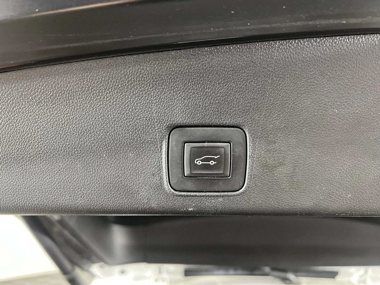 Used 2023 MOSAIC BLACK METALLIC Chevrolet ACTIV image 27
