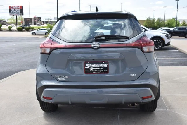 Used 2023 Gray Nissan SR image 6