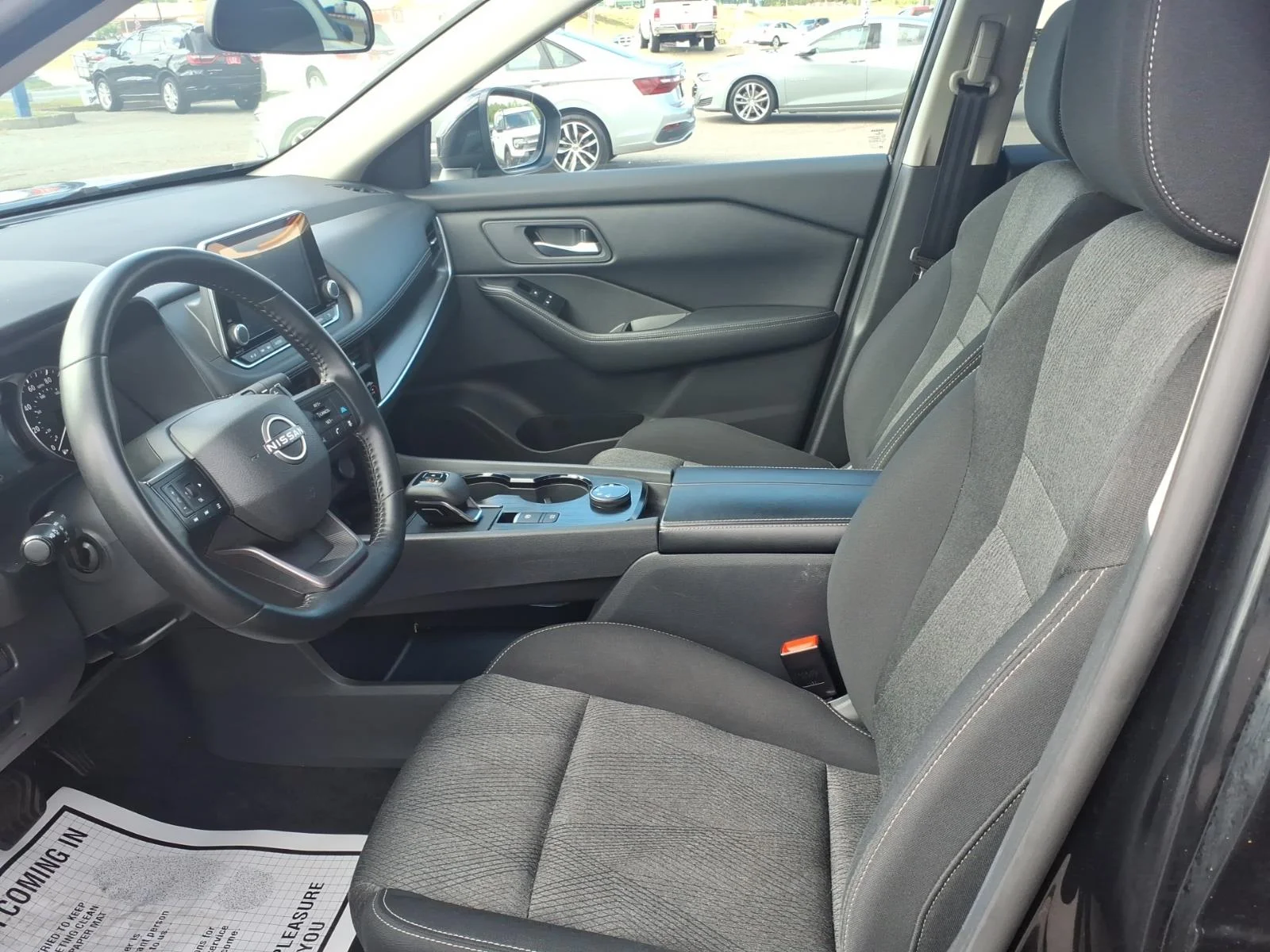 Used 2025 Super Black Nissan SV image 13