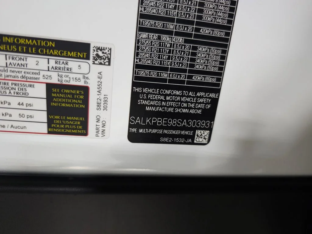 Certified Used 2025 White Land Rover SE image 39