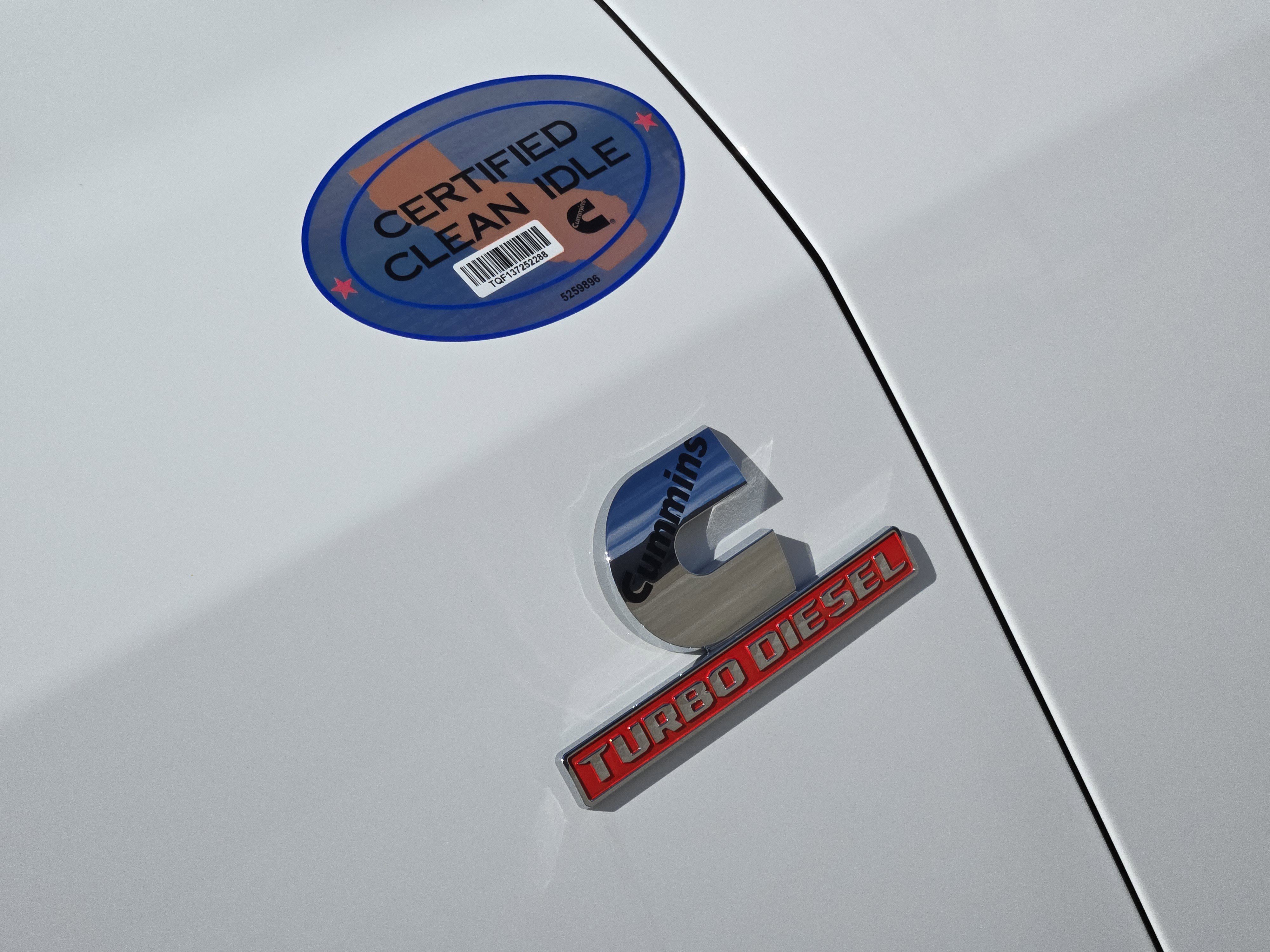 New 2026 Bright White Clear-Coat Exterior Paint RAM Tradesman image 9