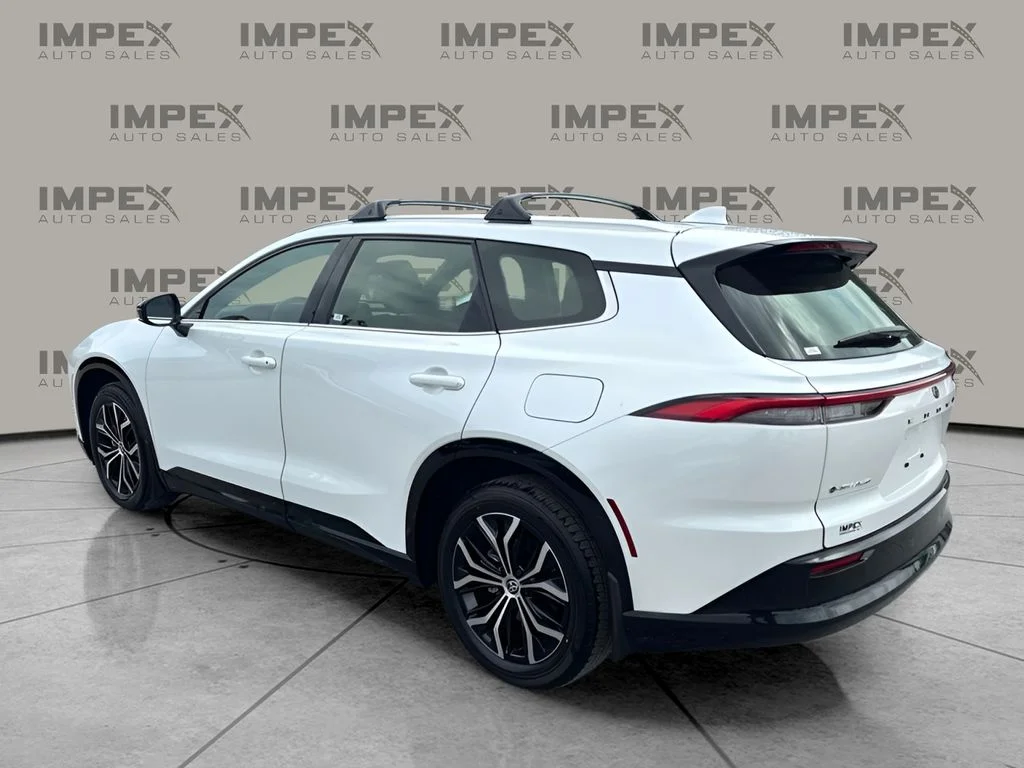 Used 2026 White Toyota XLE image 3