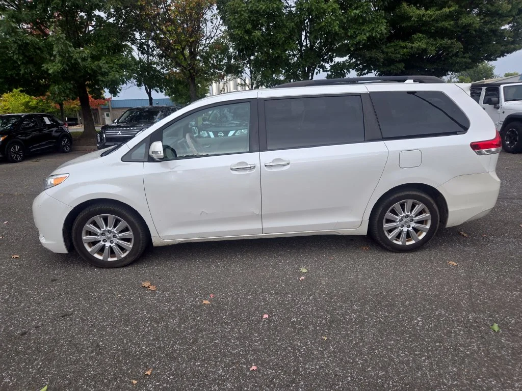 Used 2013 White Toyota Limited image 4