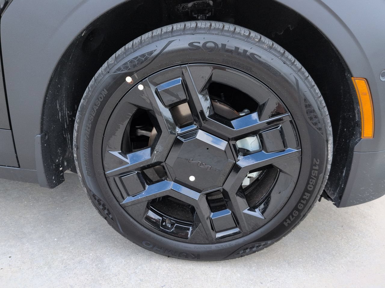 New 2027 Aurora Black Pearl Kia Land image 11