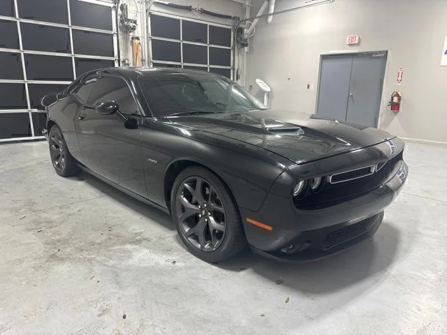 Used 2017 Black Dodge R/T image 3