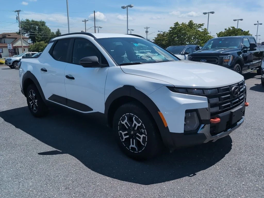 Certified Used 2025 White Hyundai XRT image 1