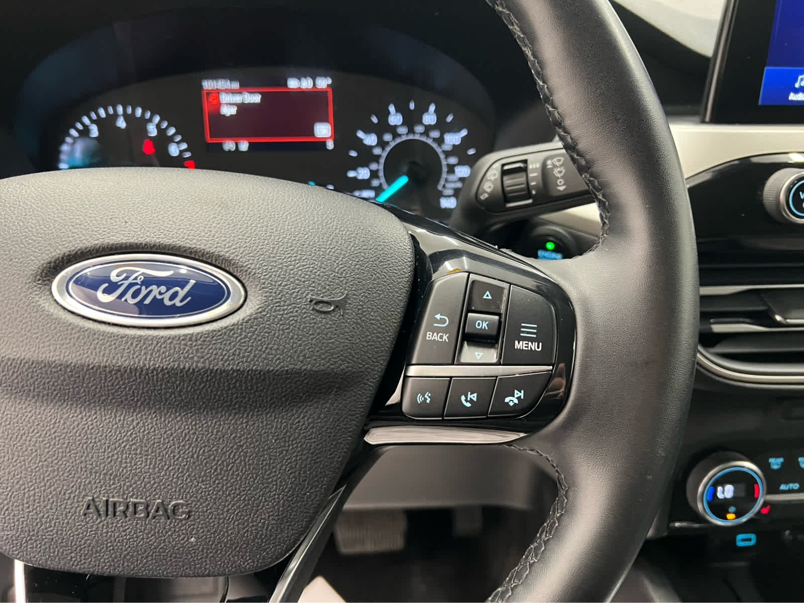 Used 2021 Oxford White Ford SE image 16